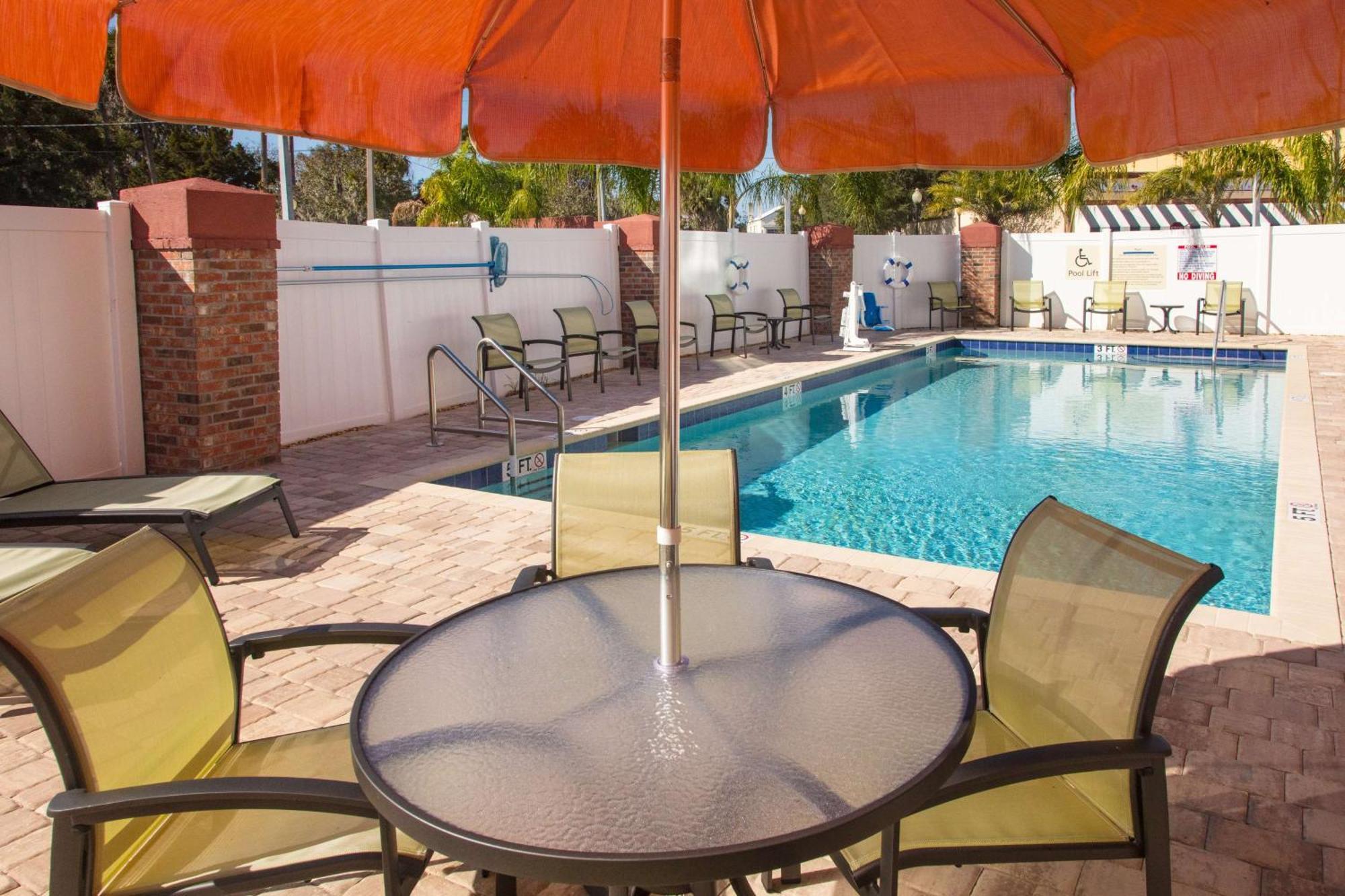 Hampton Inn - Palatka Exterior foto