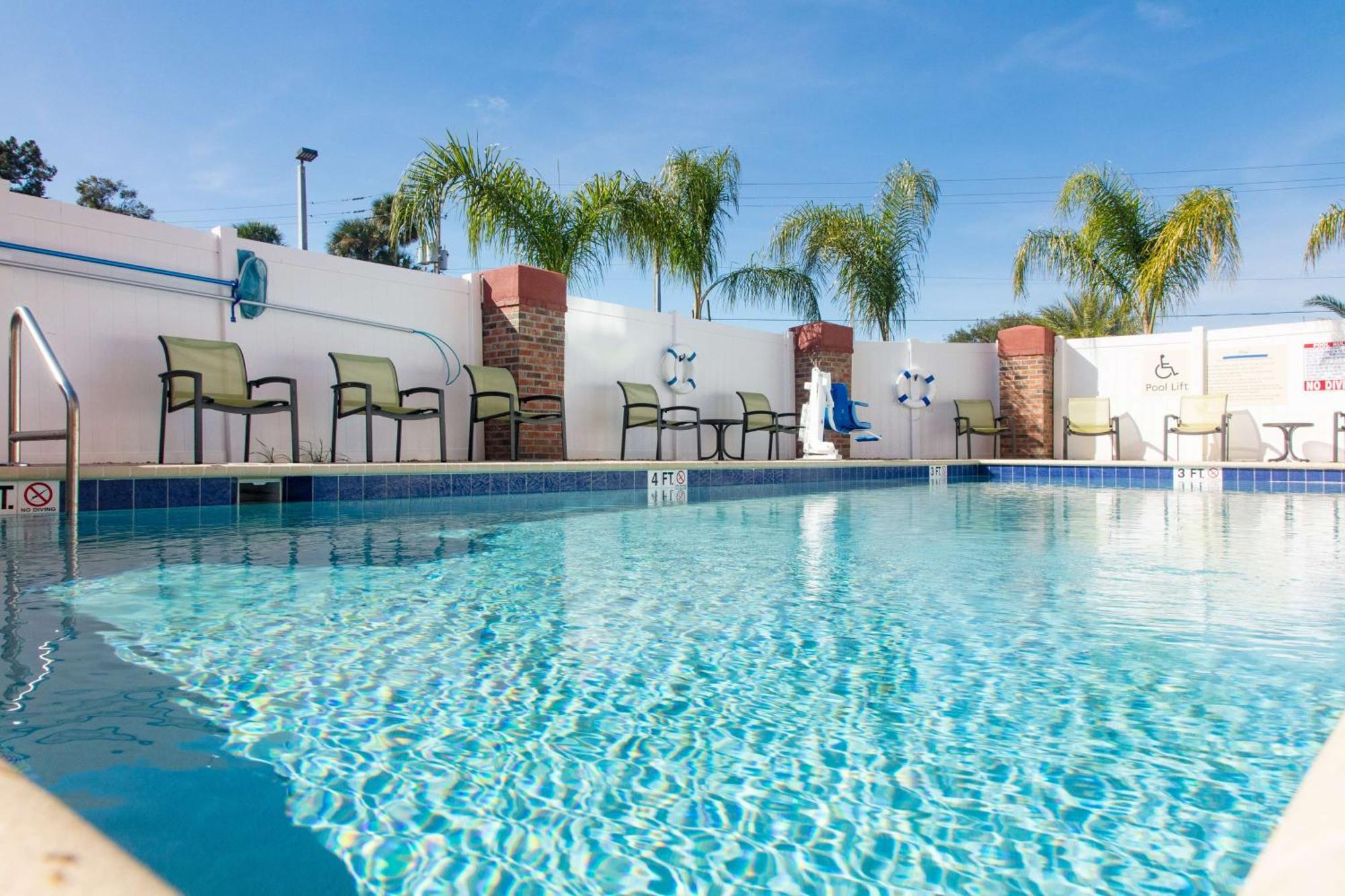 Hampton Inn - Palatka Exterior foto